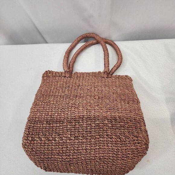 Handmade Woven Straw Tote Bag Brown Boho Beach Purse with Coconut Button Closure - Picture 3 of 8
